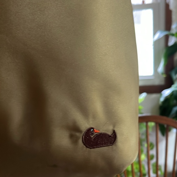 Dooney and Bourke nylon hand bag. - Picture 3 of 10